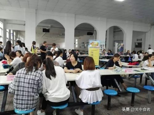 讨厌的橙子深州:你能否吐槽一下学校食堂里的饭菜？