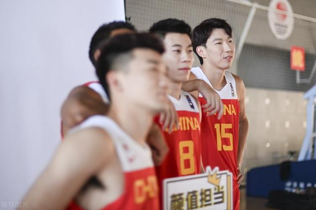 归化球员是什么意思:国足常说的归化球员，是什么意思？搞归化球员有用吗？