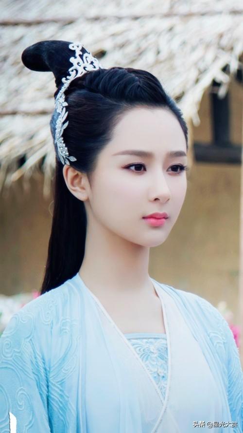 何超琼站C位无人敢抢:如何看待杨紫在娱乐圈的美貌