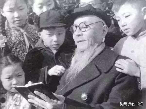 丰子恺的简介:著名艺术家丰子恺有什么样的审美理想？