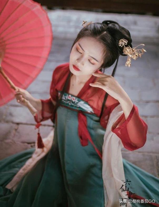 重回汉唐歌词:青凤来配什么颜色大袖衫好看