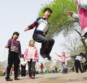 跳绳长高方法到底有没有用，有什么运动可以让人快速增高