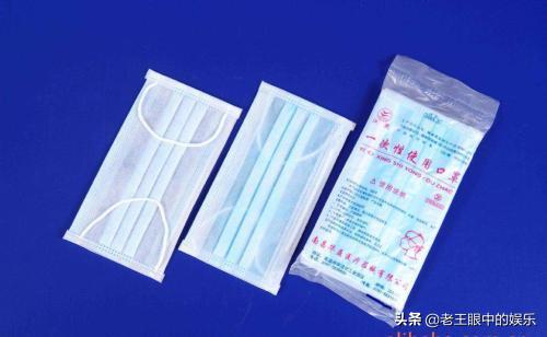 一次性口罩的使用方法如下：一次性口罩的使用方法