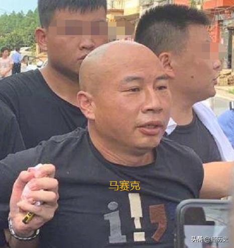 江西逃犯被抓，是因山里的环境恶劣(蚊子太多)而受不了了吗？