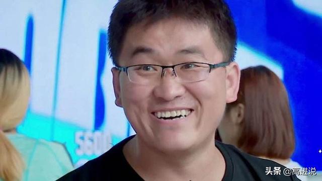 网红姜涛发达了,靠装疯卖傻月收入400万,还要和硕士美女结婚,直播这么赚钱的吗？