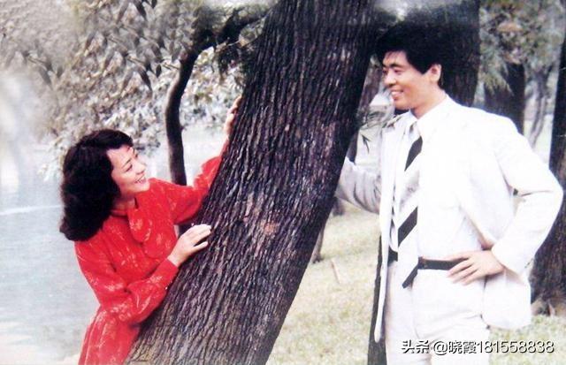 王洁实个人资料:67岁王洁实为何现在都是一个人演出？搭档谢莉斯去了哪里？