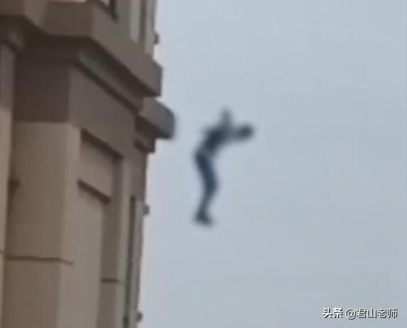 萧振高三学生跳楼自杀:如何看待14岁男孩跳楼的新闻，作为妈妈该如何教育孩子