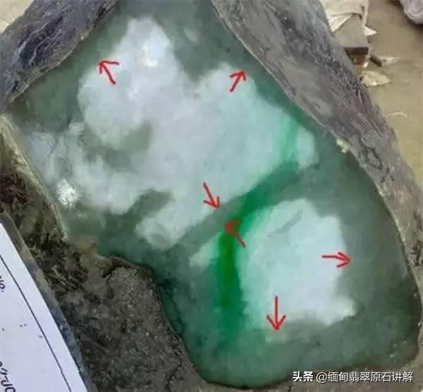翡翠原石种水等级,翡翠原石皮雾判断法你知道吗？