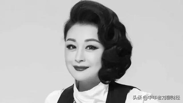 李宇春车祸死亡照片:丈夫故意不告知危险路段，出轨妻子被车撞死，涉嫌故意杀人吗？