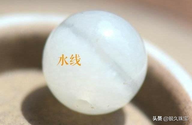 和田玉手镯水线戴久会变化吗,和田玉会有水线吗？有水线的手镯能带吗？