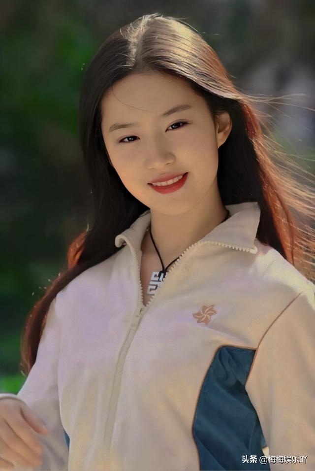 非诚勿扰王滢:美女游泳选手陆滢被称为泳坛身材最好的女运动员，你怎么看？