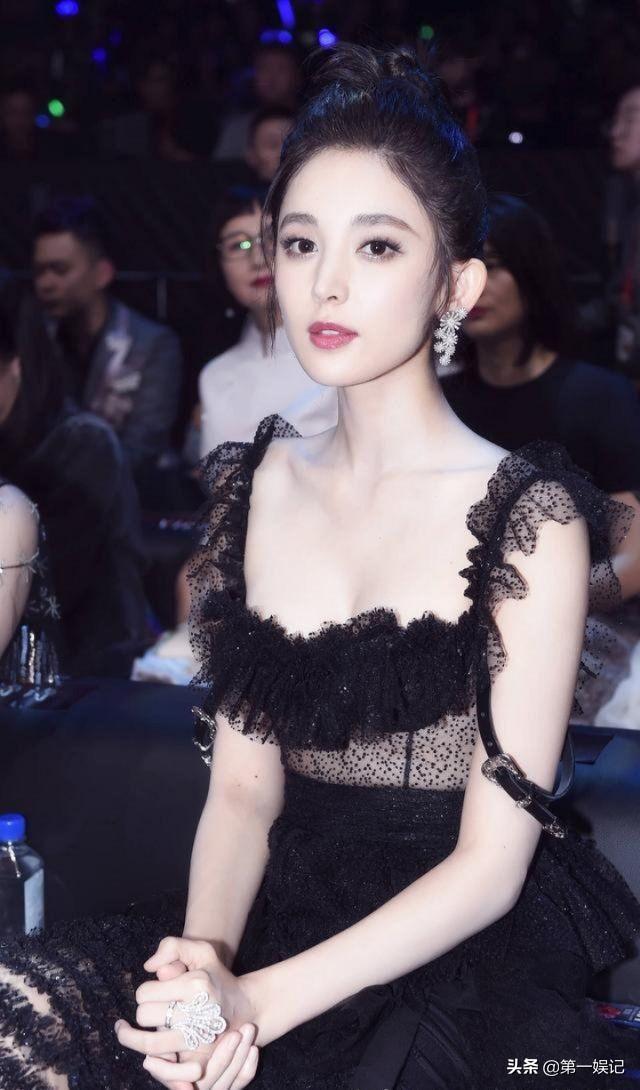 你觉得鞠婧祎和古力娜扎哪一个明星更好看呢？哪一个明星演技更好呢？