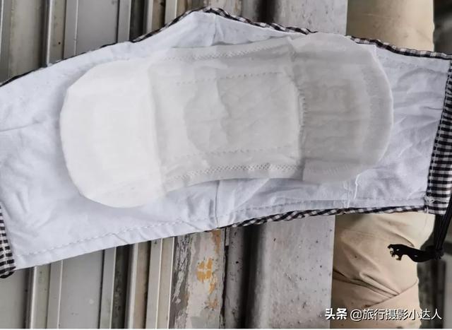 卫生巾怎么用图(卫生巾怎么用图片步骤图真人)