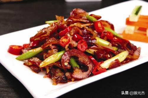 头条的大神们,因打算开家湘菜馆,不知道起什么店名好？