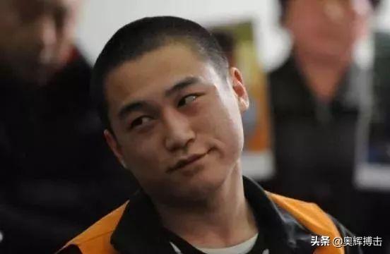学散打、泰拳的人,真遇上持刀的杀人犯,还是从小打架打出来的那种,真能防身吗？