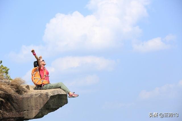 女生一个人去哪里旅游，单身女人独自出游能去哪，要注意些什么，谁可以分享一下经验