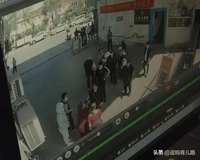 沈昌珉殴打中国孕妇:争执中，扬州一女子竟然一脚踢向了孕妇的肚子，为什么会这么狠？