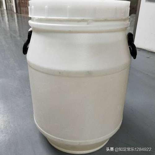 我想开个小型洗洁精加工厂,有哪位老师可以指导一下吗？