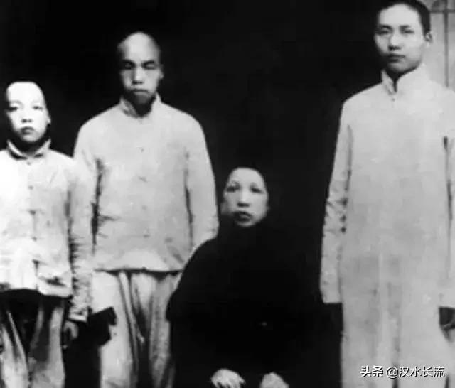 韩红的母亲是谁:韩红现在和母亲的关系怎么样？