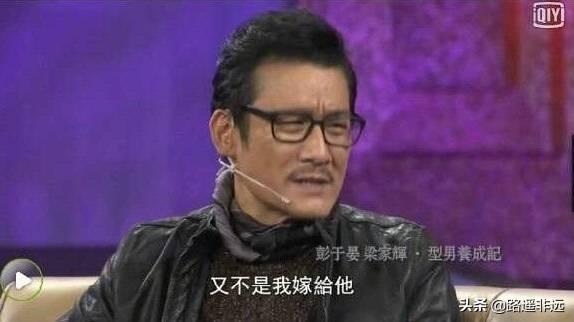 浩二下跪:为什么《驴得水》里，铁男跪下后，那么多人会觉得很沉重？