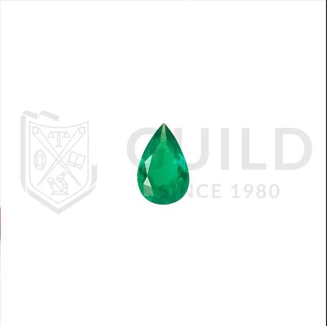 如何判断石头是不是玉石,怎样辨别一块石头是不是玉？需要详细回答？