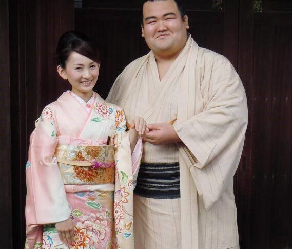 曼尼亚伯勒:日本女明星为什么更喜欢相扑运动员？