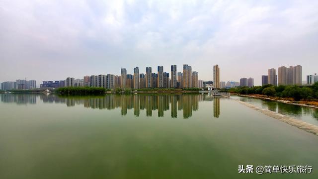 大熊猫误入水电站论文范文:您家乡原来用于防洪的工程，现在成了旅游观光项目的有哪些？
