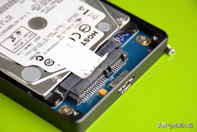 想把买的移动硬盘拆开当成机械硬盘 装在笔记本电脑里可以吗 该注意些什么 帝歌之曲的回答 悟空问答