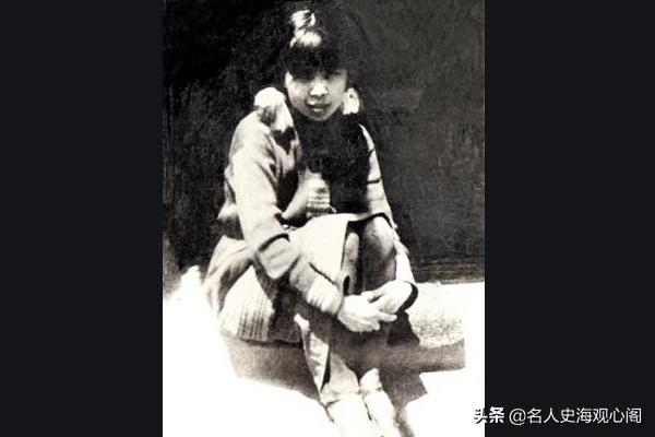 民国第一才女是谁，萧红作为民国四大才女之一，一直被认为是天生的先锋派，你怎么看