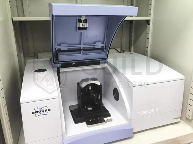 如何判断石头是不是玉石,怎样辨别一块石头是不是玉？需要详细回答？