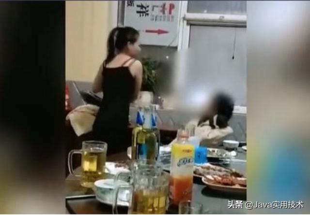 白衣女孩:电影《吾乃母亲》中，机器人有必要自愿让女孩杀了它吗
