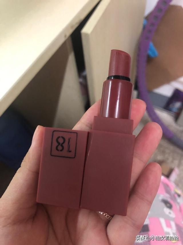 色很久最新:有哪些好看的肉桂色口红推荐？