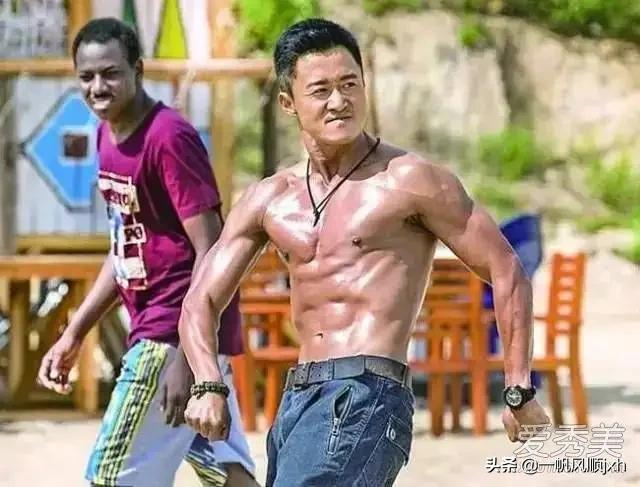 郭德纲调侃方龄:采访吴京和郭德刚的主持人叫什么名字？哪个电视台？