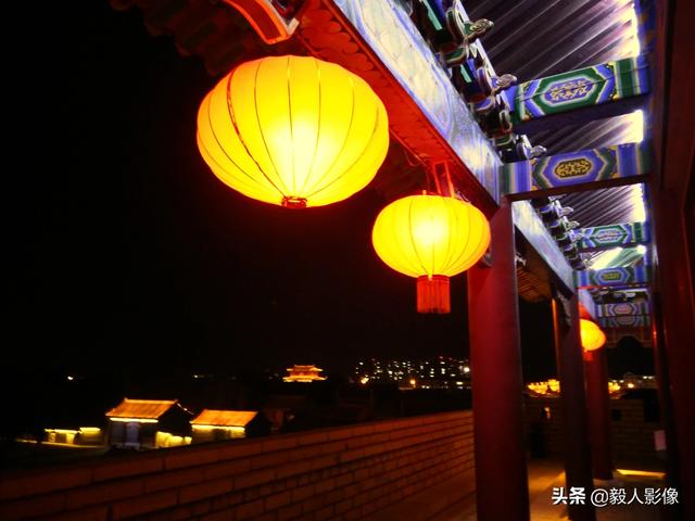 什么样的照片在<a href=https://maguai.com/list/256-0-0.html target=_blank class=infotextkey>朋友圈</a>里比较吸引眼球
