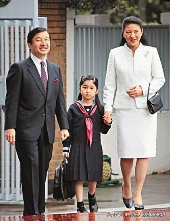 古代女性跟动物交配图:为什么有些动物交配有季节性，而人却没有？