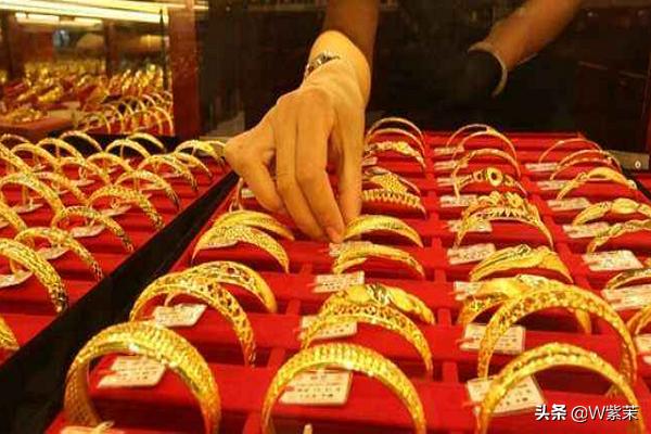 什么地方回收黄金饰品,黄金回收多少钱一克，有哪些回收渠道？