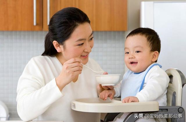 孩子快八个月了,吃母乳和奶粉,有时候给喂饼干。家人说米粉不好不让喂,能不能行？