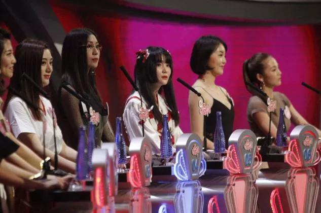 非诚女嘉宾杀夫:相亲对象年薪只有10万出头，没车没房，要不要继续聊下去