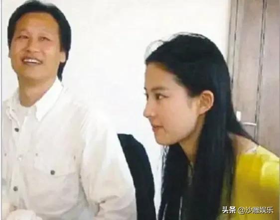 刘亦菲结婚老公是谁:你觉得刘亦菲和章泽天谁更漂亮？为什么？