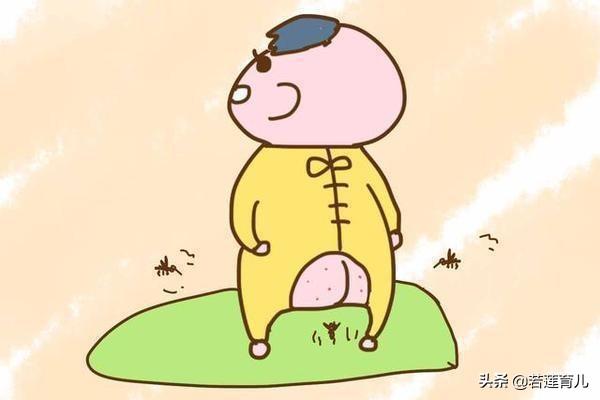 由于天气比较炎热,有些家长可能会觉得给宝宝光着屁屁也许能凉快点儿