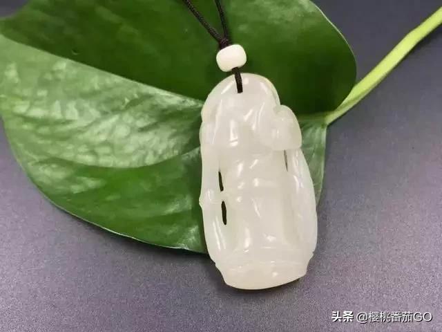 翡翠直播间的套路,斗鱼直播里卖的翡翠是真的还是假的？