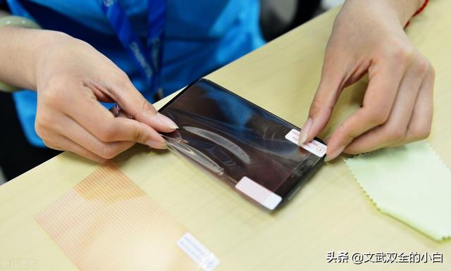 手机坚持不贴膜，使用一年后，你后悔吗？插图25