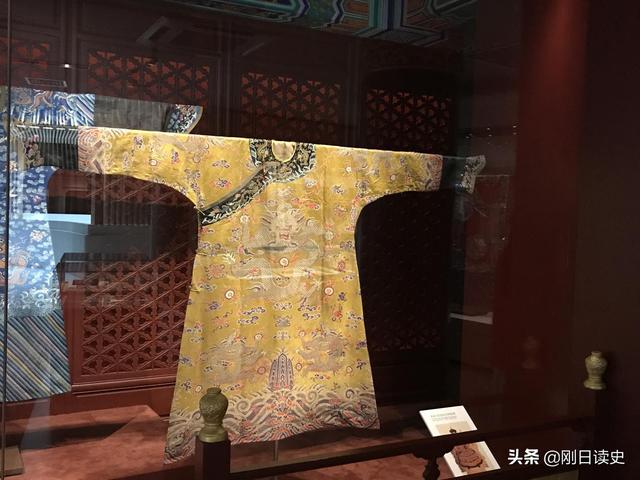 曹雪芹家族被抄家时，总共查抄了多少家产？插图33