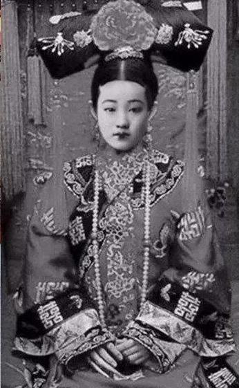 翟衣,古代妃子的衣服真的很精致吗？