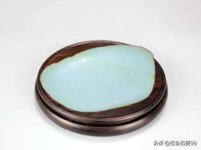 200万的和田玉黄玉籽料,12000元能买什么样的和田籽料原石？