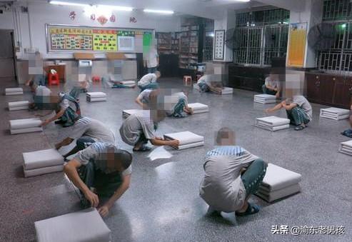 监狱是不是晚上都睡不实觉？