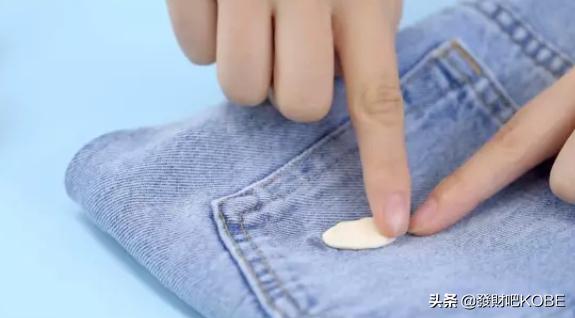 泡泡糖粘在衣服上怎么去掉,清除口香糖粘到衣服的4个技巧？