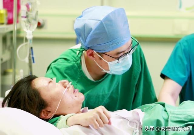萌狗俊介尿液有泡沫:为什么尿液中漂着好多白色的泡沫，像洗衣粉泡沫一样？