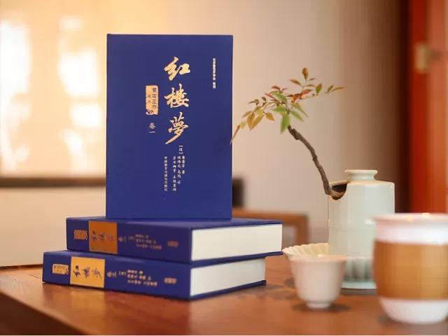 中国现当代文学,有超过《红楼梦》的伟大作品吗？