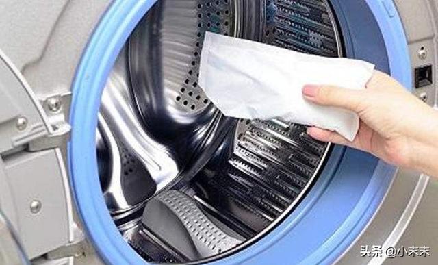 怎么样清理洗衣机里的脏东西，怎么样清理洗衣机才干净